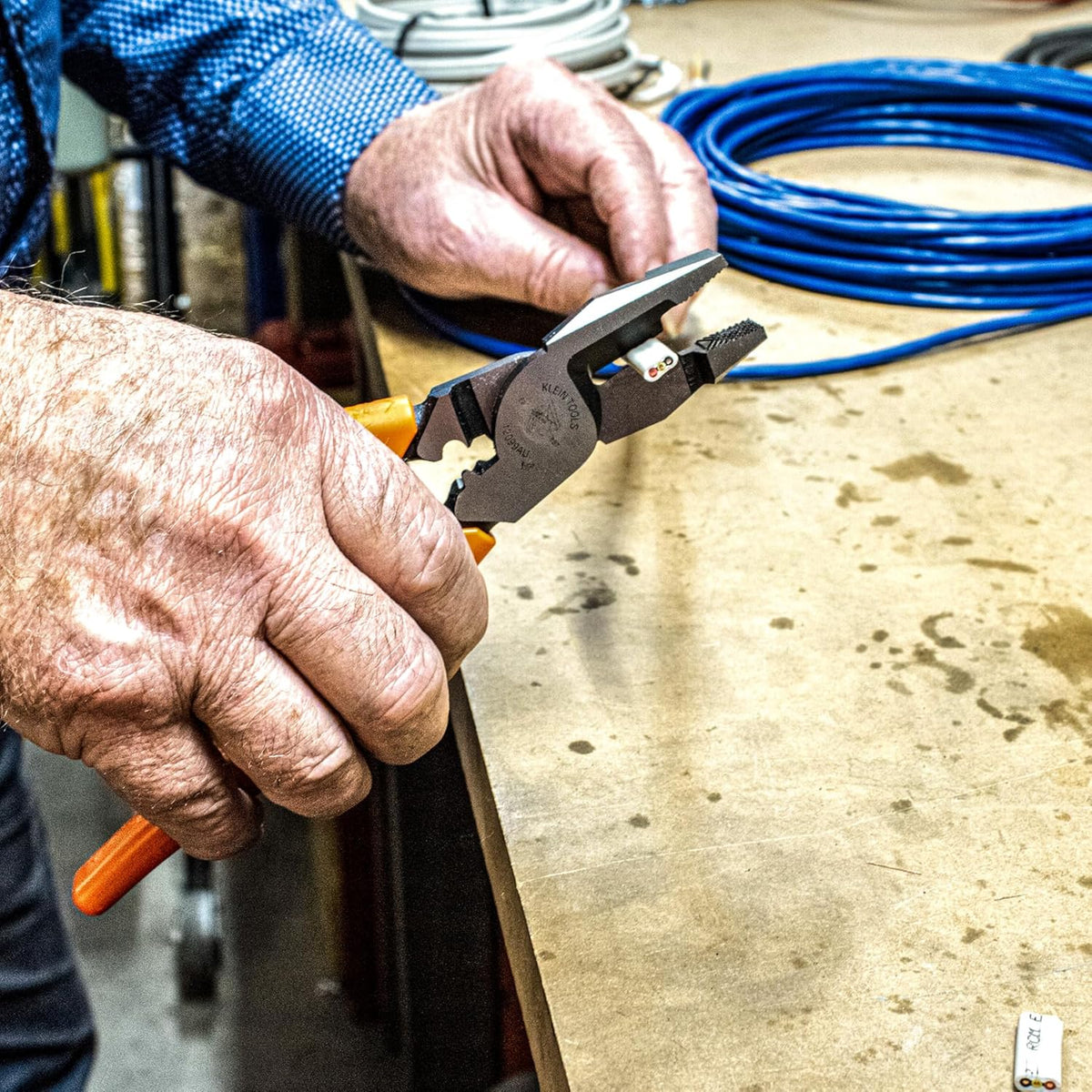 21.5Cm Cross-Cut Combination Plier, Cross Hatch Nose Grip, Crimper for 2.5–6.0Mm² Terminals, Cut TPS & 4.0Mm² X 3 Flat Cable or 25Mm² X 9.2Mm Copper Cable, Made in Japan